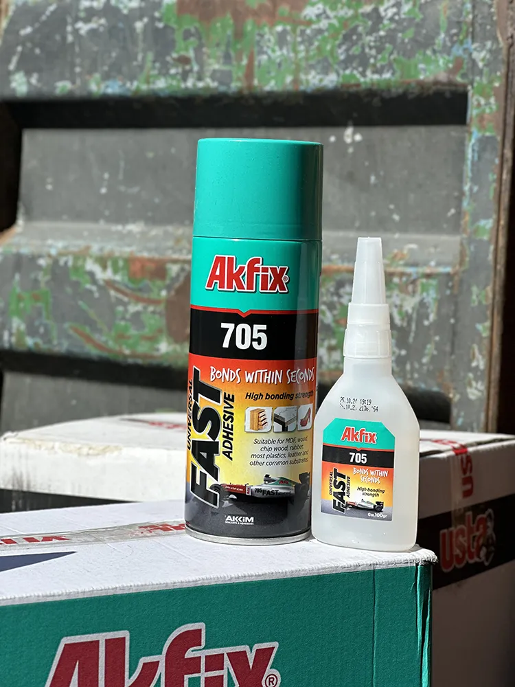 چسب یک دو سه آکفیکس 400 میل چسب یک دو سه آکفیکس 400 میل